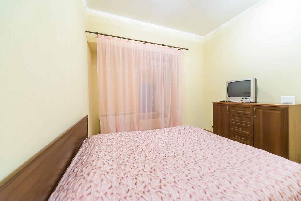 Apartment At Malaya Zhytomyrska 5 Київ Екстер'єр фото